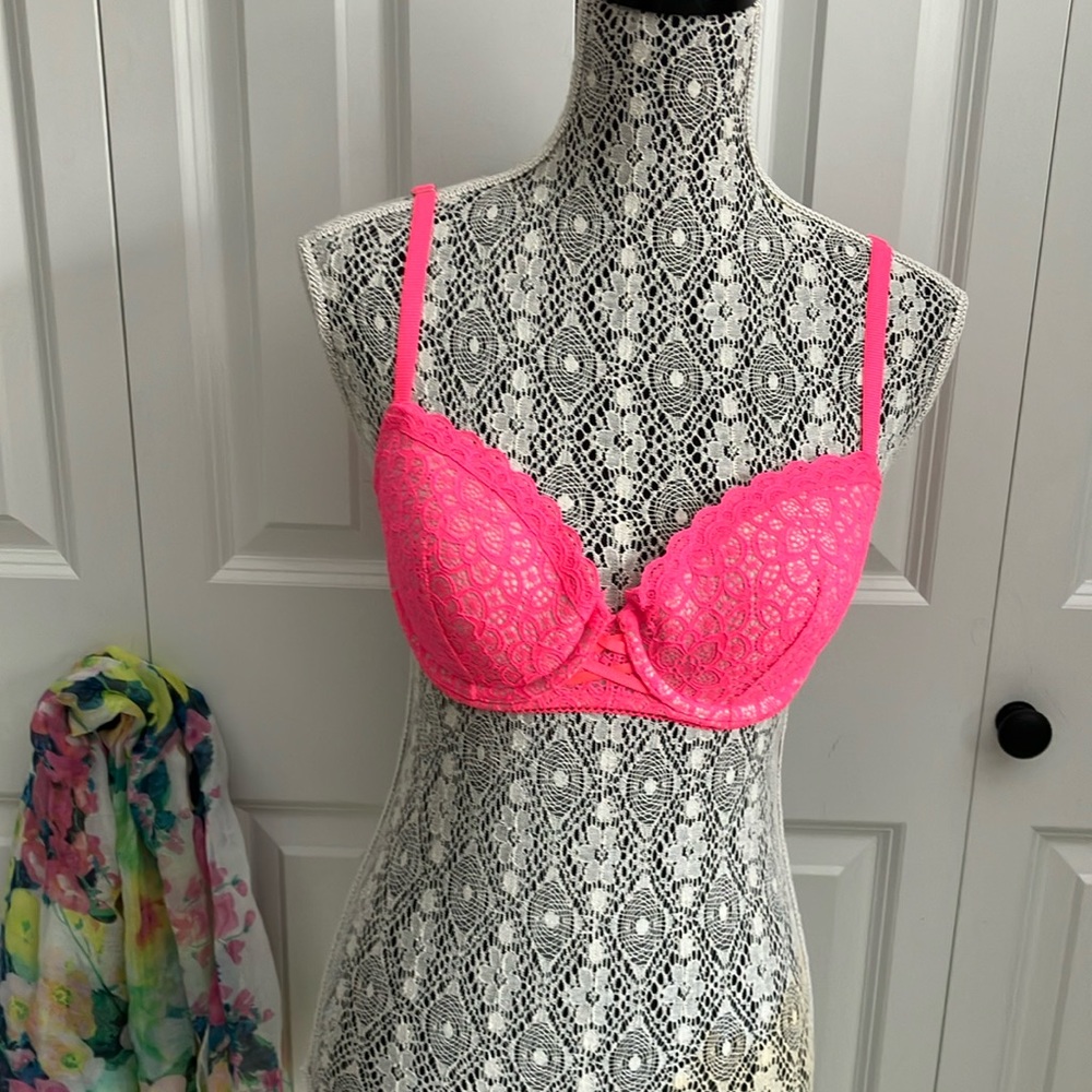 Fabulous 36C Fuschia lace dream angels lined Demi/demi-buste double